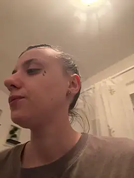 bunnythetailor online show from 01-28-25, 05:35