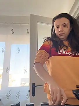 bunnythetailor online show from 12-14-25, 12:22