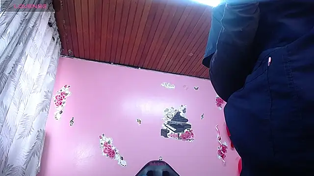 Snapshot of Sofii_cutee chatting on 02-21-25, 12:27 Sofii cutee online show from 02-21-25, 12:27