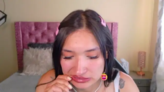 Snapshot of Sofii_cutee chatting on 03-03-26, 02:24 Sofii cutee online show from 03-03-26, 02:24