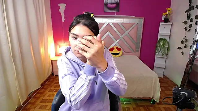 Snapshot of Sofii_cutee chatting on 03-14-25, 02:30 Sofii cutee online show from 03-14-25, 02:30