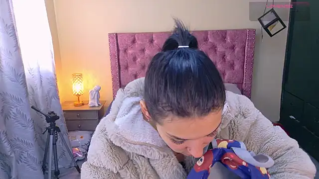 Snapshot of Sofii_cutee chatting on 02-09-26, 12:58 Sofii cutee online show from 02-09-26, 12:58