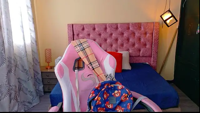 Snapshot of Sofii_cutee chatting on 01-17-26, 12:53 Sofii cutee online show from 01-17-26, 12:53