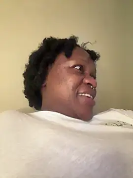 Snapshot of Boneca25 chatting on 01-31-26, 07:23 Boneca25 online show from 01-31-26, 07:23