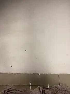 Snapshot of Boneca25 chatting on 02-13-26, 07:03 Boneca25 online show from 02-13-26, 07:03