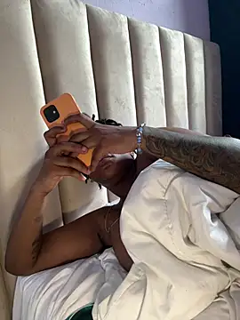 Boneca25 online show from 03-12-26, 10:41