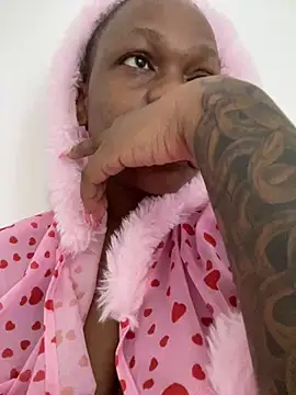 Snapshot of Boneca25 chatting on 02-16-26, 09:41 Boneca25 online show from 02-16-26, 09:41