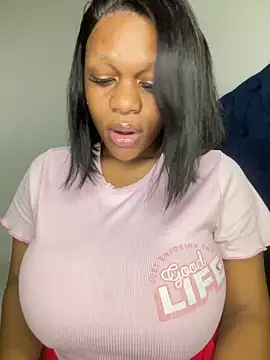 Boneca25 online show from 12-18-25, 01:48