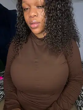 Boneca25 online show from 11-11-25, 06:08