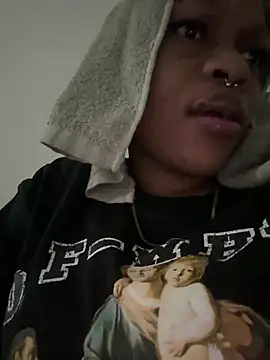 Boneca25 online show from 04-29-26, 06:58