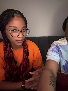 Boneca25 online show from 06-18-26, 10:04