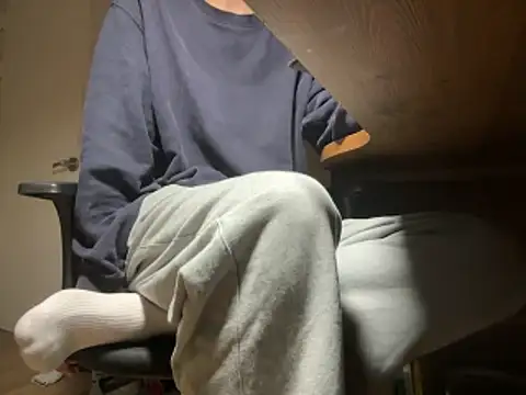 Snapshot of Phil_6677 chatting on 03-09-26, 03:15 Phil 6677 online show from 03-09-26, 03:15