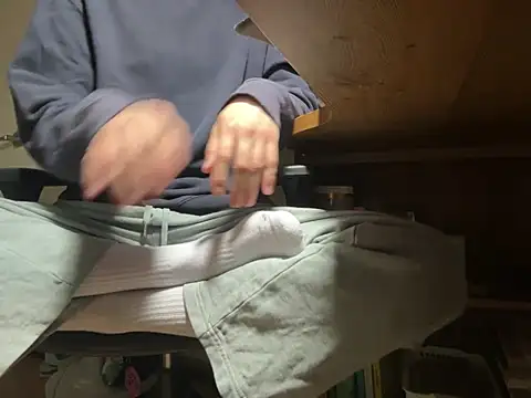 Snapshot of Phil_6677 chatting on 02-27-26, 03:12 Phil 6677 online show from 02-27-26, 03:12