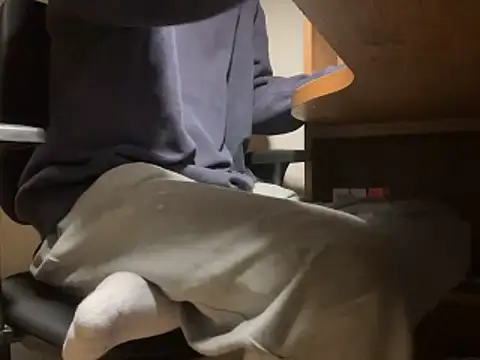 Snapshot of Phil_6677 chatting on 03-07-26, 02:55 Phil 6677 online show from 03-07-26, 02:55