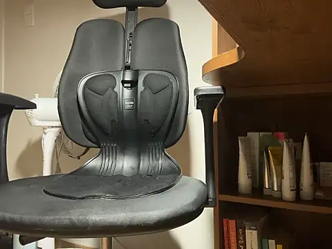 Snapshot of Phil_6677 chatting on 02-04-26, 03:51 Phil 6677 online show from 02-04-26, 03:51