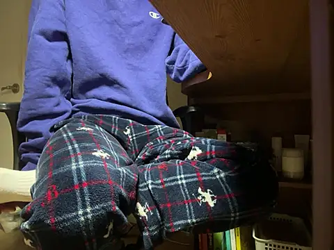 Snapshot of Phil_6677 chatting on 03-28-26, 02:51 Phil 6677 online show from 03-28-26, 02:51