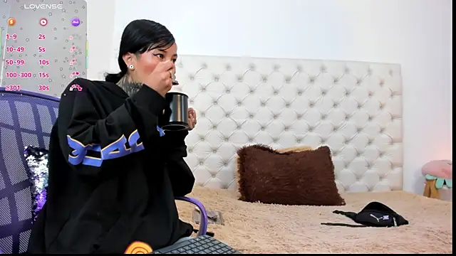 esmeralda06 online show from 04-17-26, 02:20