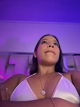 Snapshot of Ximena__1 chatting on 02-03-26, 04:54 Ximena 1 online show from 02-03-26, 04:54