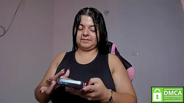 Snapshot of Little_Shaara chatting on 09-18-25, 06:55 Little Shaara online show from 09-18-25, 06:55
