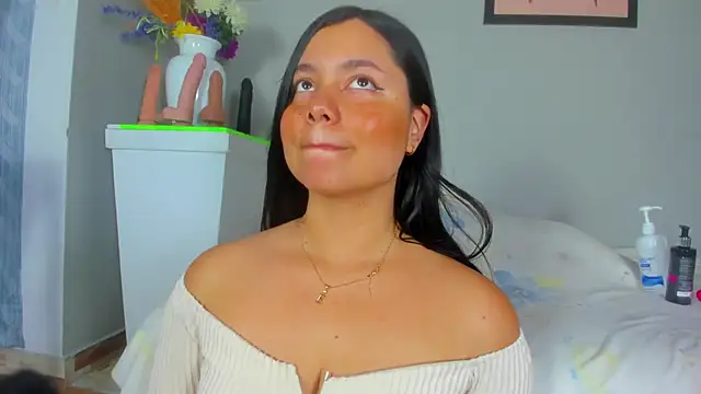 evaa greey online show from 11-10-25, 09:53