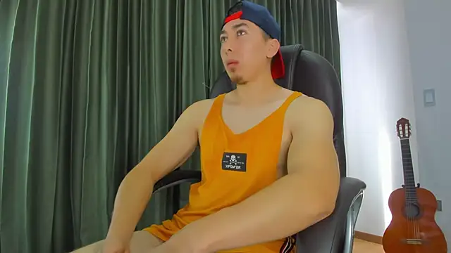 Snapshot of Tombarden chatting on 03-21-25, 07:35 Tombarden online show from 03-21-25, 07:35