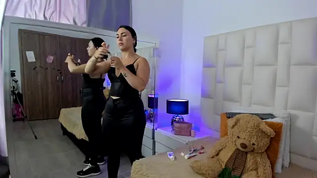 Ariana rouse online show from 04-11-26, 06:11