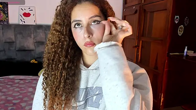 Isangel  online show from 11-20-25, 05:08