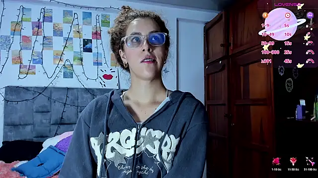 Isangel  online show from 02-18-26, 04:32