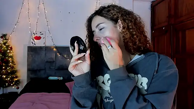 Isangel  online show from 12-05-25, 04:00