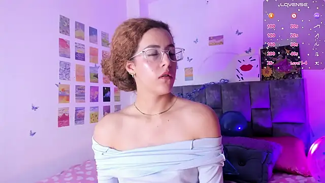 Snapshot of Isangel_ chatting on 03-21-25, 04:06 Isangel online show from 03-21-25, 04:06