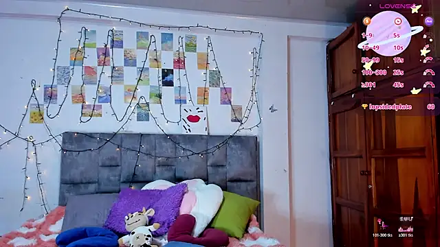 Isangel  online show from 02-19-26, 03:47