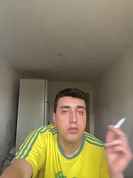 Snapshot of emrreeizm chatting on 03-25-26, 01:10 emrreeizm online show from 03-25-26, 01:10