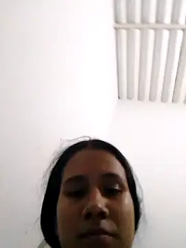 Snapshot of sol_miluna2 chatting on 09-10-25, 01:04 sol miluna2 online show from 09-10-25, 01:04