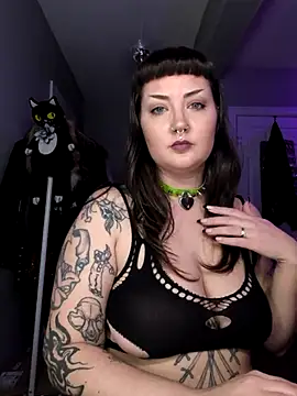 goblingirl888 online show from 11-18-25, 08:39