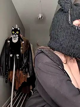 goblingirl888 online show from 10-30-25, 06:12