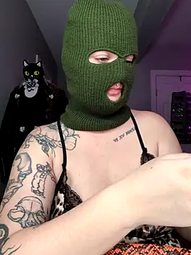 goblingirl888 online show from 10-24-25, 07:18