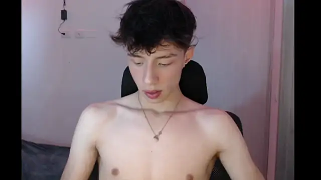 Snapshot of Juanmres chatting on 11-30-25, 01:12 Juanmres online show from 11-30-25, 01:12