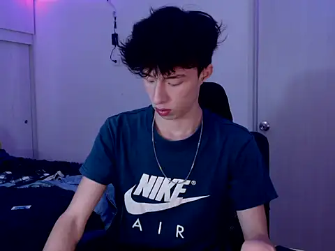 Snapshot of Juanmres chatting on 02-25-26, 08:52 Juanmres online show from 02-25-26, 08:52