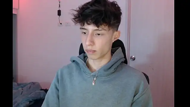 Snapshot of Juanmres chatting on 11-26-25, 04:56 Juanmres online show from 11-26-25, 04:56