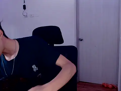 Snapshot of Juanmres chatting on 01-14-26, 07:39 Juanmres online show from 01-14-26, 07:39