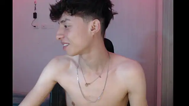 Snapshot of Juanmres chatting on 11-29-25, 05:40 Juanmres online show from 11-29-25, 05:40