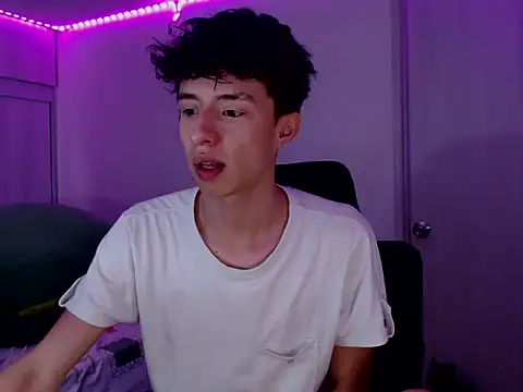 Snapshot of Juanmres chatting on 02-11-26, 03:45 Juanmres online show from 02-11-26, 03:45