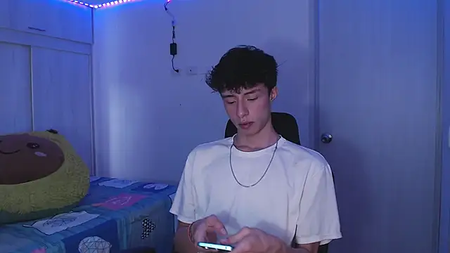 Juanmres online show from 04-24-26, 07:49