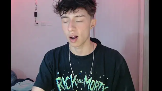 Snapshot of Juanmres chatting on 11-25-25, 02:12 Juanmres online show from 11-25-25, 02:12