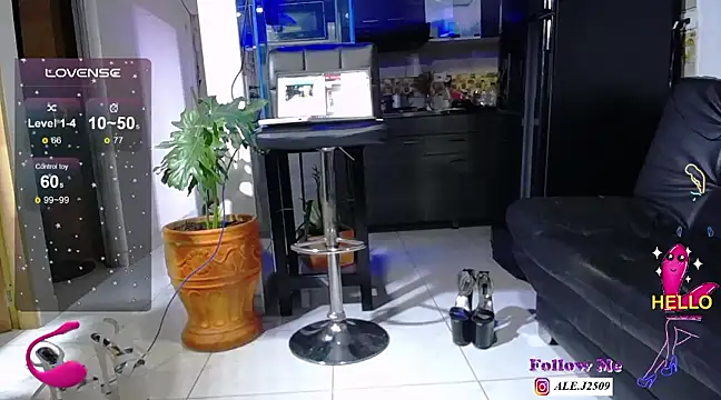Snapshot of Ale_250900 chatting on 03-18-25, 10:17 Ale 250900 online show from 03-18-25, 10:17
