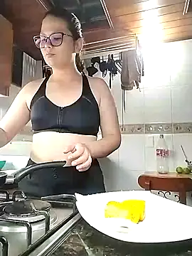 Vale Saenzz online show from 02-26-25, 01:14