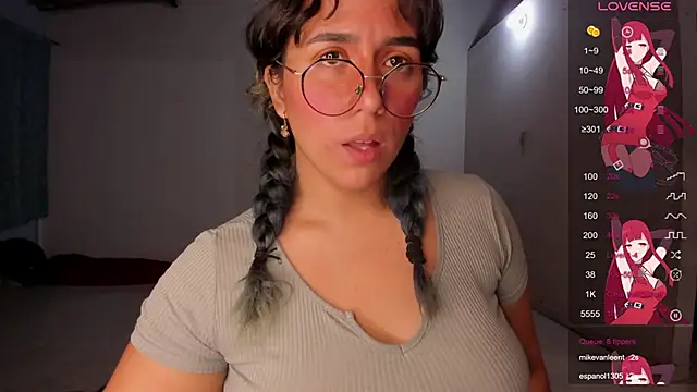 Snapshot of Ludovica6669 chatting on 02-27-25, 11:59 Ludovica6669 online show from 02-27-25, 11:59