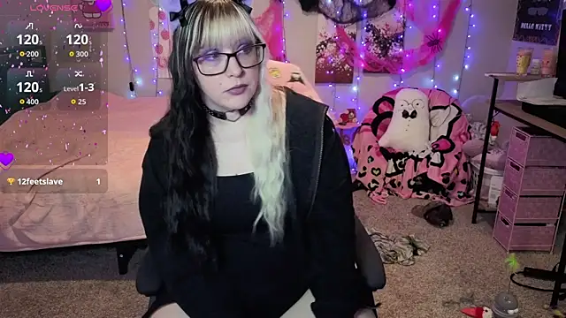 MissLoreleii online show from 10-29-25, 09:03