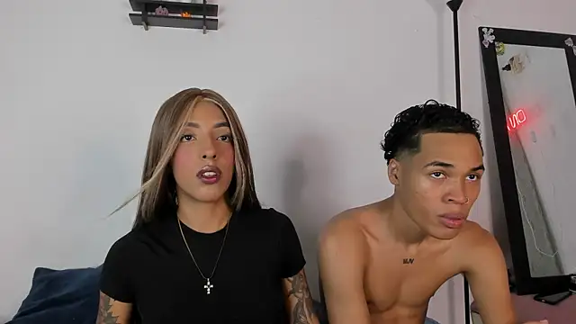 Snapshot of viankaa_miller chatting on 10-16-25, 07:05 viankaa miller online show from 10-16-25, 07:05