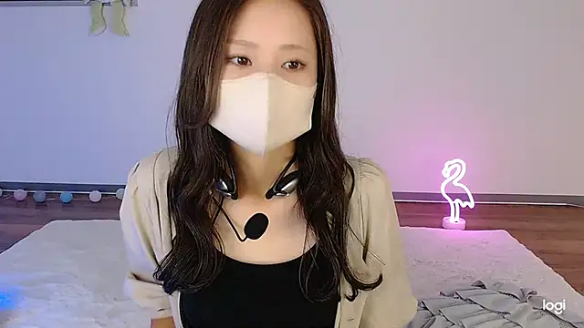 Snapshot of hinano_JP chatting on 09-16-25, 01:28 hinano JP online show from 09-16-25, 01:28
